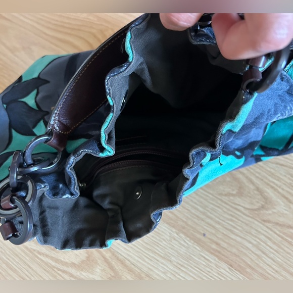 Brand : Moschino cheap and chic purse - Picture 6 of 10